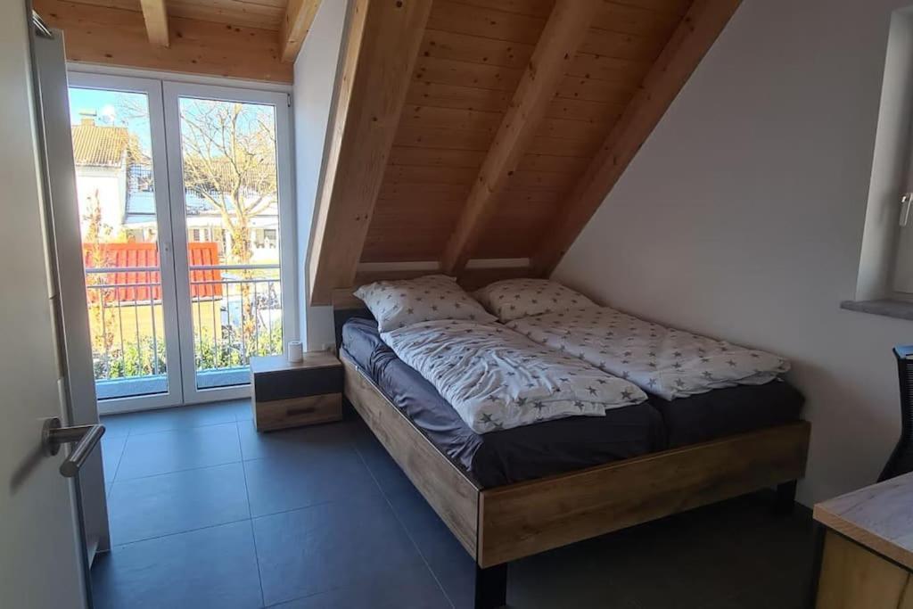 Moderne Ferienunterkunft/Wohnung Burgthann 外观 照片