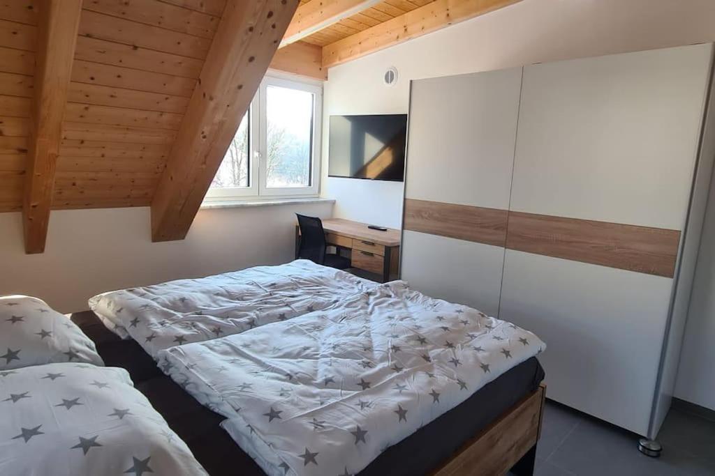 Moderne Ferienunterkunft/Wohnung Burgthann 外观 照片